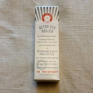 First Aid Beauty Detox Eye Roller NEW